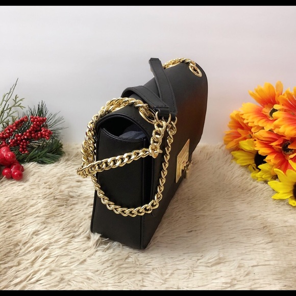 NWT MICHAEL KORS Tina Gold Chain Shoulder bag - Picture 2 of 8